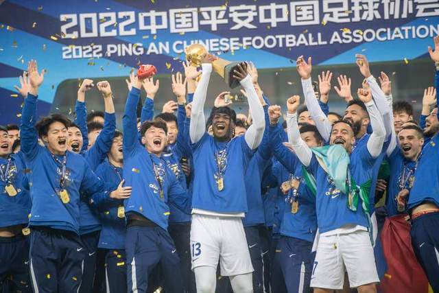影片采用IMAX特制... 《沙丘3》首曝预告 赞达亚甜茶震撼开启史诗终2026-03-18 电影《真人快打2》定档5月8日 格斗升级血战到2026-03-16 《你好，爱美丽》超前观影 鲁豫连线导演共谈成长2026-03-15 《至尊马蒂》曝特辑 沉浸体验马蒂紧张奔突人生2026-03-13 更多 相关电影 英国病人 导演：安东尼·明格拉 主演：拉尔夫·费因斯 等 预告片 《英国病人》乱世异域中凄美恋情的背后……独家 策划 最新资讯 去新闻频道 1《马兰花开的声音》亮相北影节 传递冬奥温暖幕后 2 两大机构首度联手 中国电影在戛纳开启国际新篇章 3 《三心两意》曝终极预告 林依晨治愈告白张艺凡 4 《寒战1994》曝光新预告 刘德华惊喜现身香港首映 5 蒋龙杨超越…爆笑接梗!