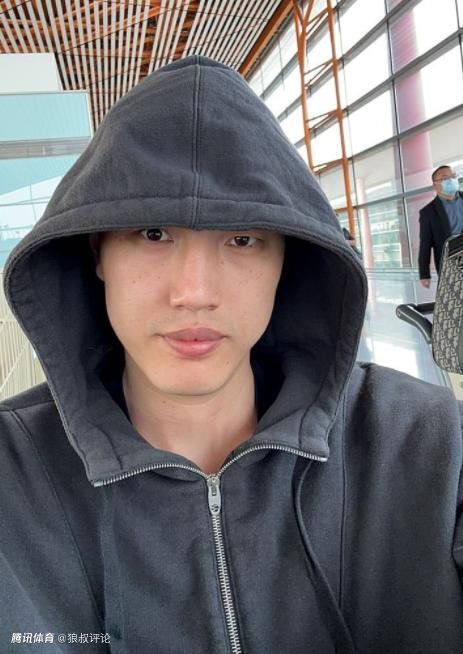 ”这让出品人尚琳琳笑着解释：“因为他叫光头强是吧？