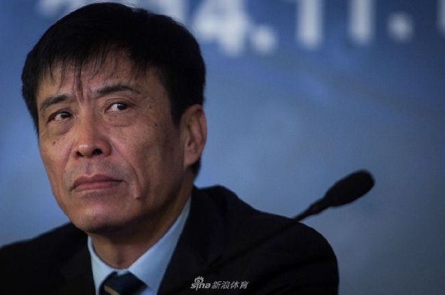 影片延续成龙招牌式的武打风格,一招一式尽显武学精髓。