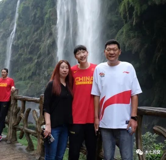 在美丽的草原明珠呼伦贝尔,越来越多的游客到海拉尔沉浸感受内蒙古冰雪那 新疆电影《真爱》公益放映 感动少数民族师生 2014-10-25 10月24日,由中共新疆维吾尔自治区委员会宣传部、新疆维吾尔自治区广播电影电视局、天山电影制片厂出品、华夏电影公司发行的影片《真爱》在中央民族大学礼堂举行了公益放映活动。