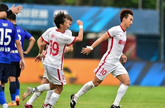 《中国医生》单日票房1839万，累计票房截 《怒火·重案》稳居日冠 “白蛇2”累计破4亿 2021-08-05 8月4日，全国院线总票房报收6602万。