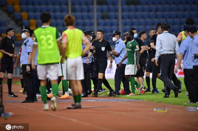 》(What Killed Maradona?