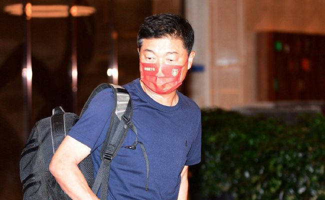 听完他的反馈之后,导演欣然答应对他饰演角色的名字和造型进行更改。