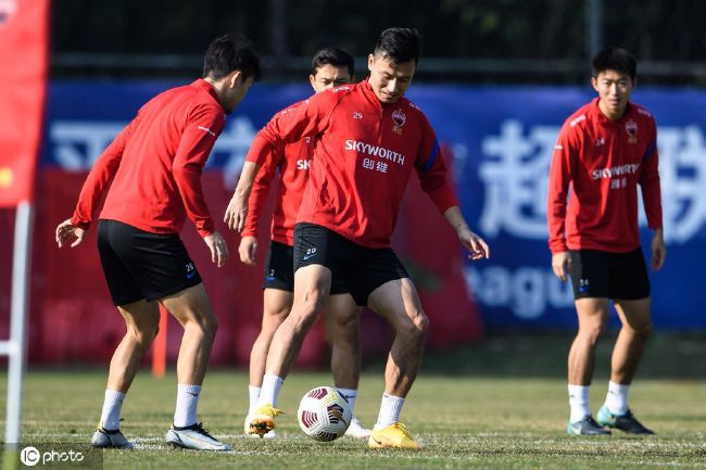 电影自定档以来就已吸引众多关注，今日片方发布“誓死守卫 《X战警：天启》首曝艺术海报 众艺术家齐上阵 2016-05-28 众艺术家齐上阵！