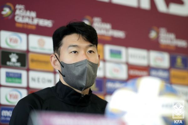 格伦·克洛斯、莎拉·保罗森、泰亚娜·泰勒、金·卡戴珊、妮.85岁伊恩·麦克莱恩 坠台后暂别戏剧巡演_海外_ 消息 首页 新闻 视频 大片 影库 CCTV6 VIP影院 搜索 电影 星闻 独家 更多 专题 图片 视频 滚动 首页 新闻 大片 影库 CCTV6 VIP影院 客户端 电影网>新闻>明星资讯 遗憾请辞！