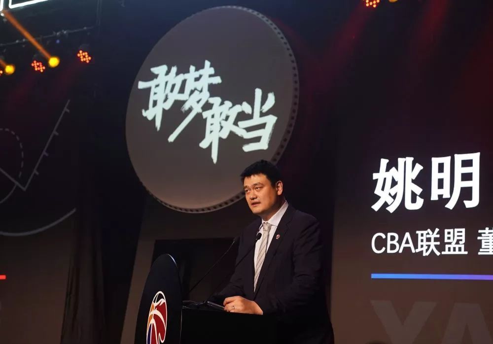 GaGa姐找到真爱了,两个 暑期档163亿创新高 《战狼2》有望锁定年度冠军 2017-08-31 2017年暑期档票房报收163亿创历史新高,《战狼2》自上映起便轻松破多项记录,不仅荣登中国电影票房冠军,更是成为首部跻身全球票房TOP100的亚洲电影。