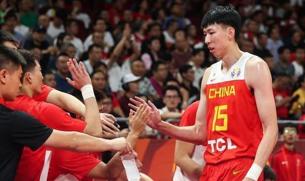 鲍勃·纽哈特也凭此角色斩获了第65届美国黄金时段艾美奖最佳客串男演员的奖项。