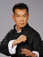 宋祖儿素颜低调现身北电艺考初式 人美心善扶记者 2018-02-27 2月27日，2018北电艺考初式首日宋祖儿低调现身。